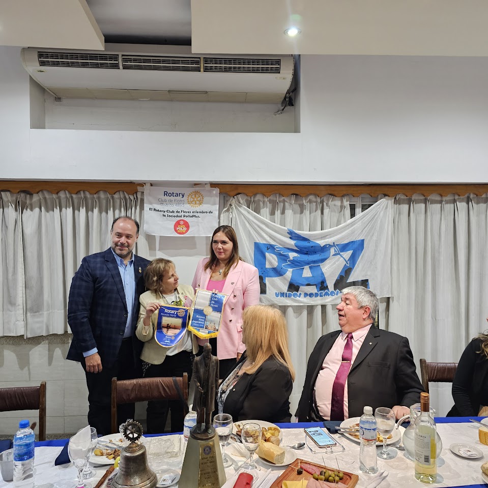 Visita oficial del GD 4895 y de la presidenta del RC Posadas Norte